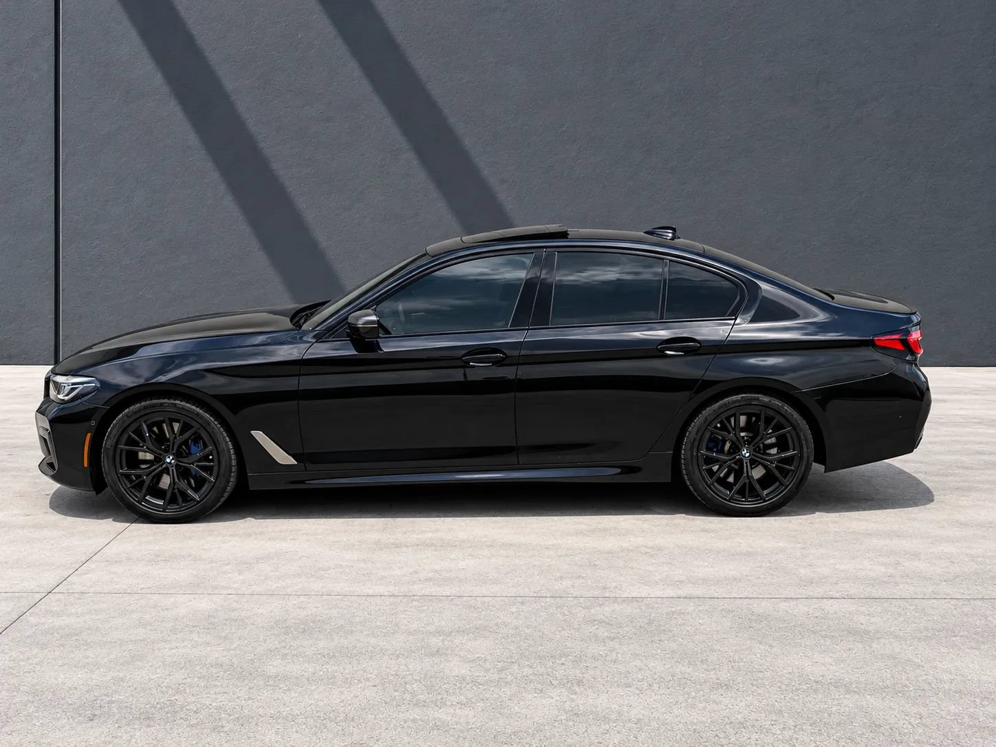 Used 2022 BMW M550i xDrive AWD/4WD image 6