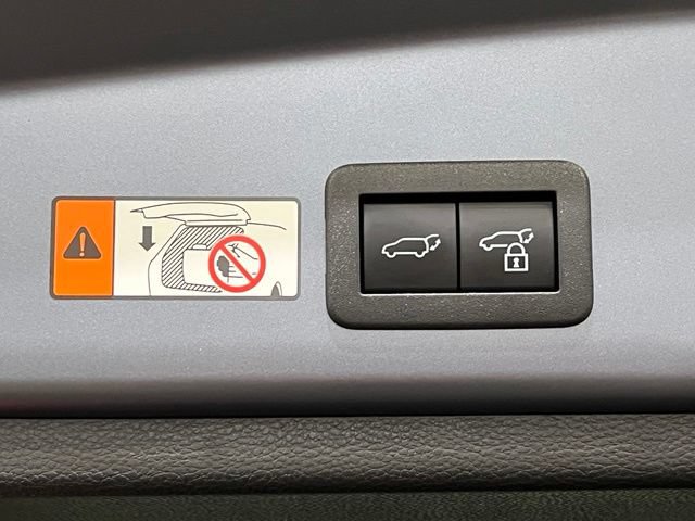Certified 2025 Toyota Corolla Cross XLE w/ Convenience Package AWD/4WD image 13
