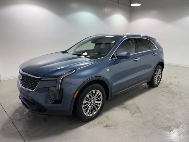Used 2025 Cadillac XT4 Premium Luxury FWD image 3