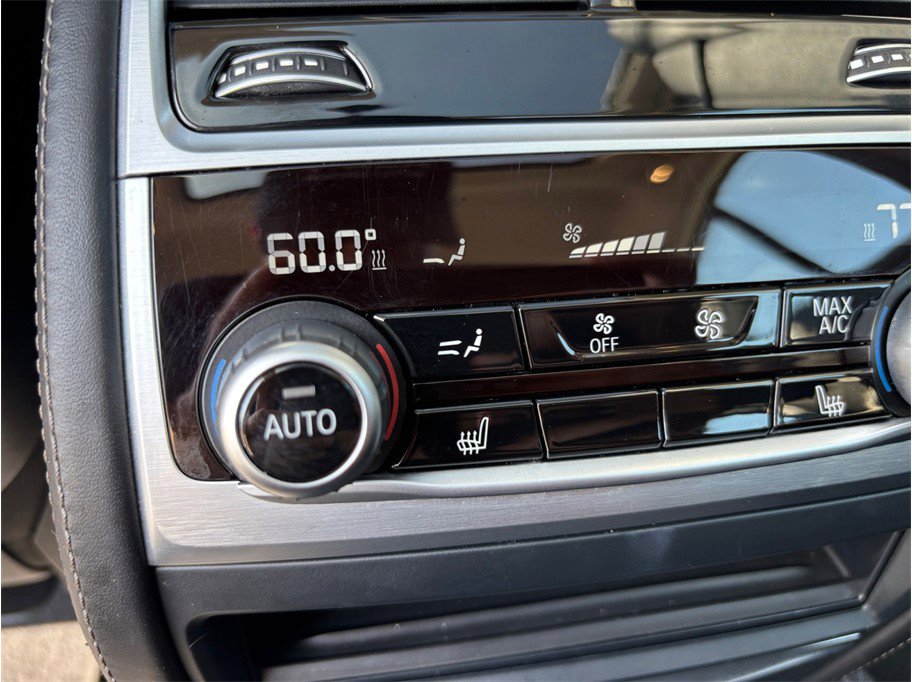 Used 2018 BMW 750i 750i Sedan 4D image 45