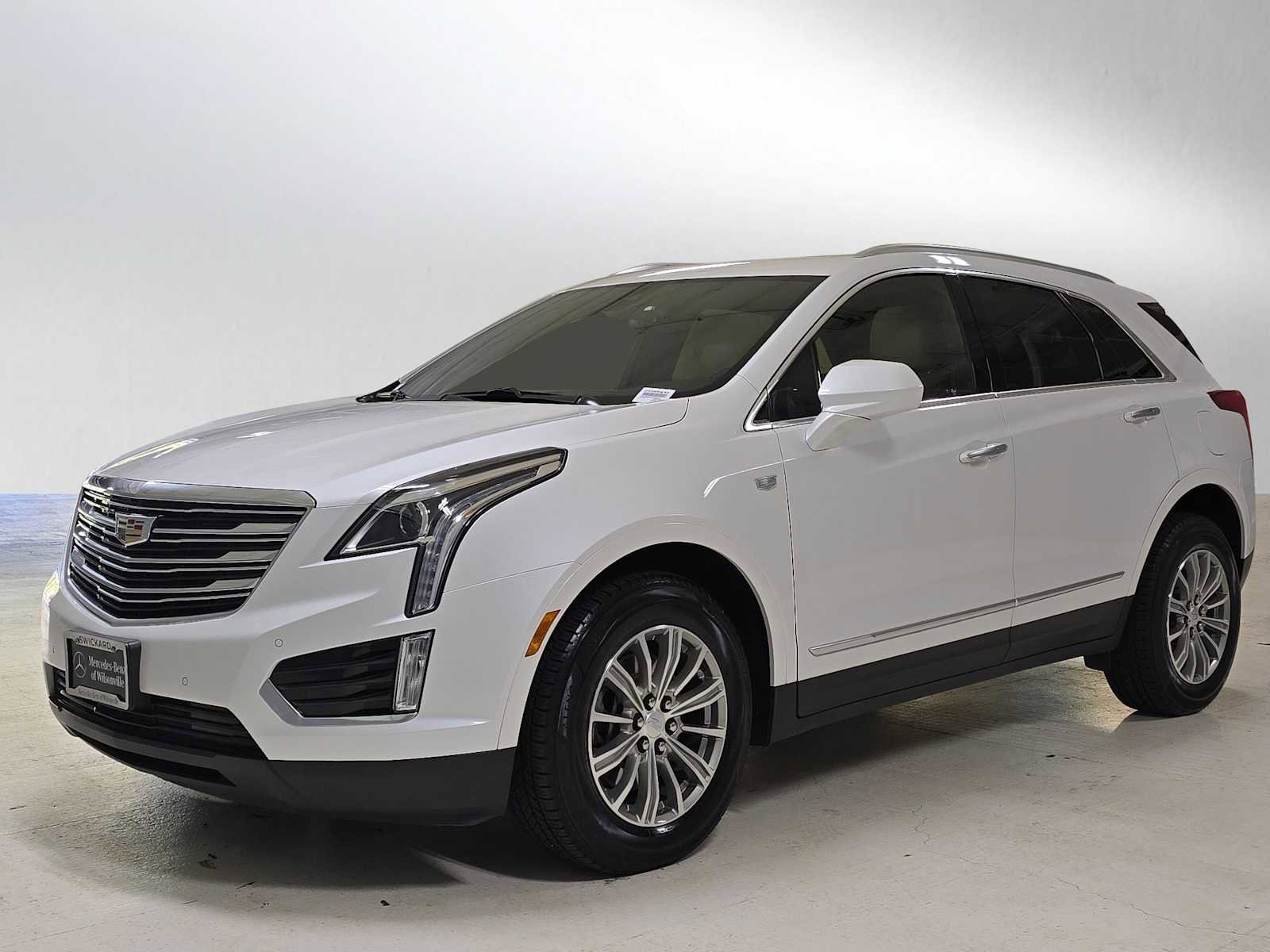 Used 2018 Cadillac XT5 Luxury w/ Driver Awareness Package image 7