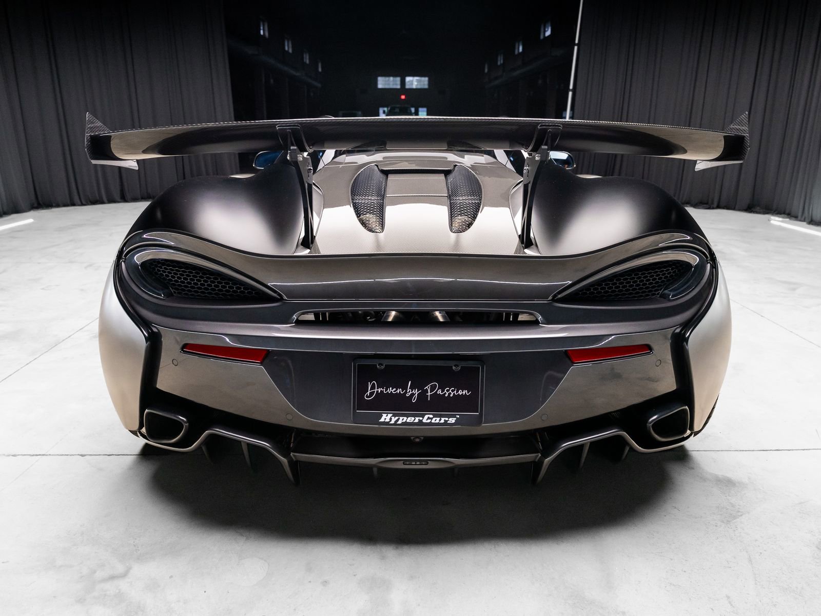 Used 2018 McLaren 570S Spider RWD image 23