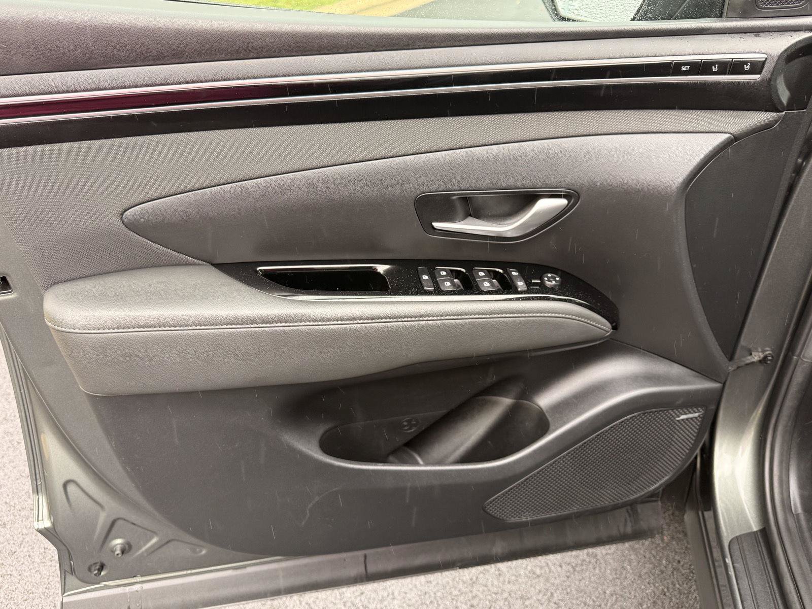 Used 2022 Hyundai Tucson Limited AWD/4WD image 12