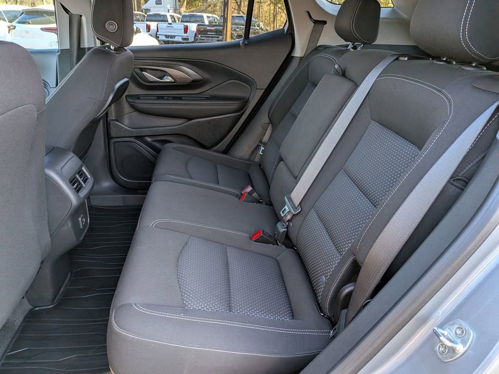 Used 2023 GMC Terrain SLE w/ Driver Convenience Package image 15