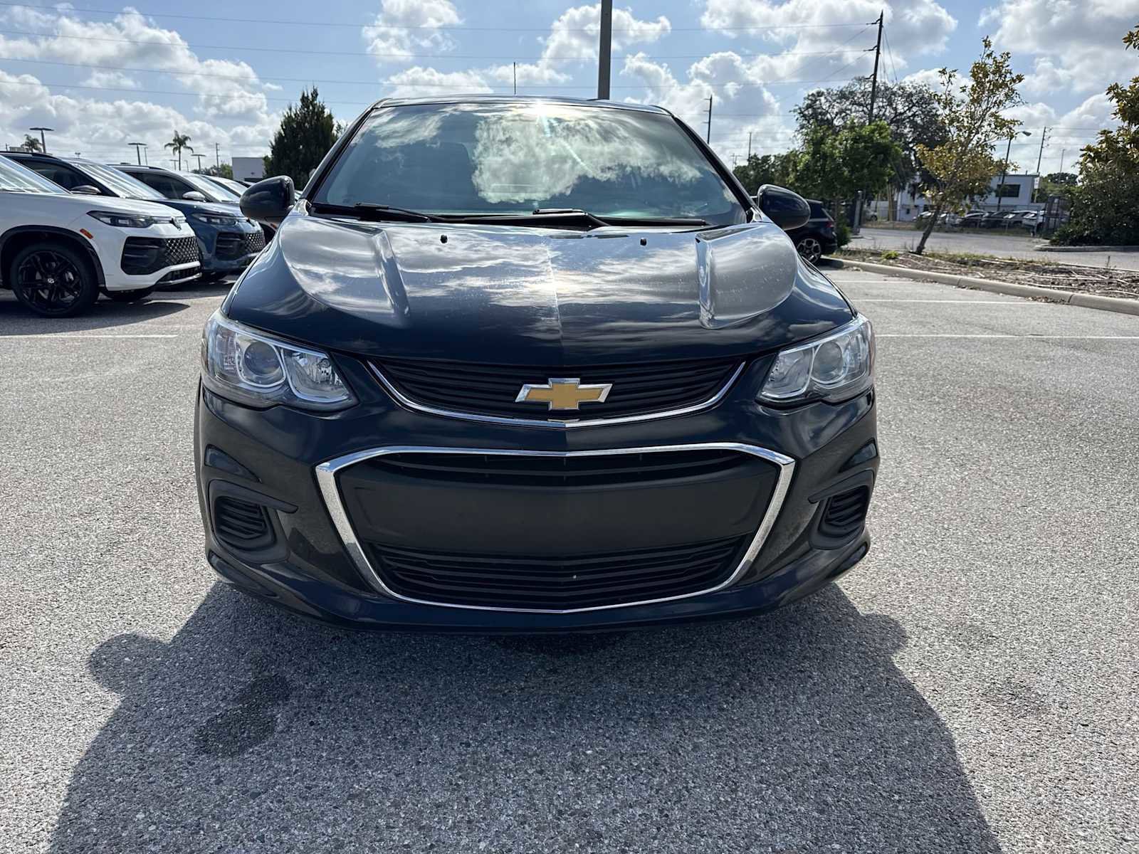 Used 2020 Chevrolet Sonic LT w/ Convenience Package FWD image 9