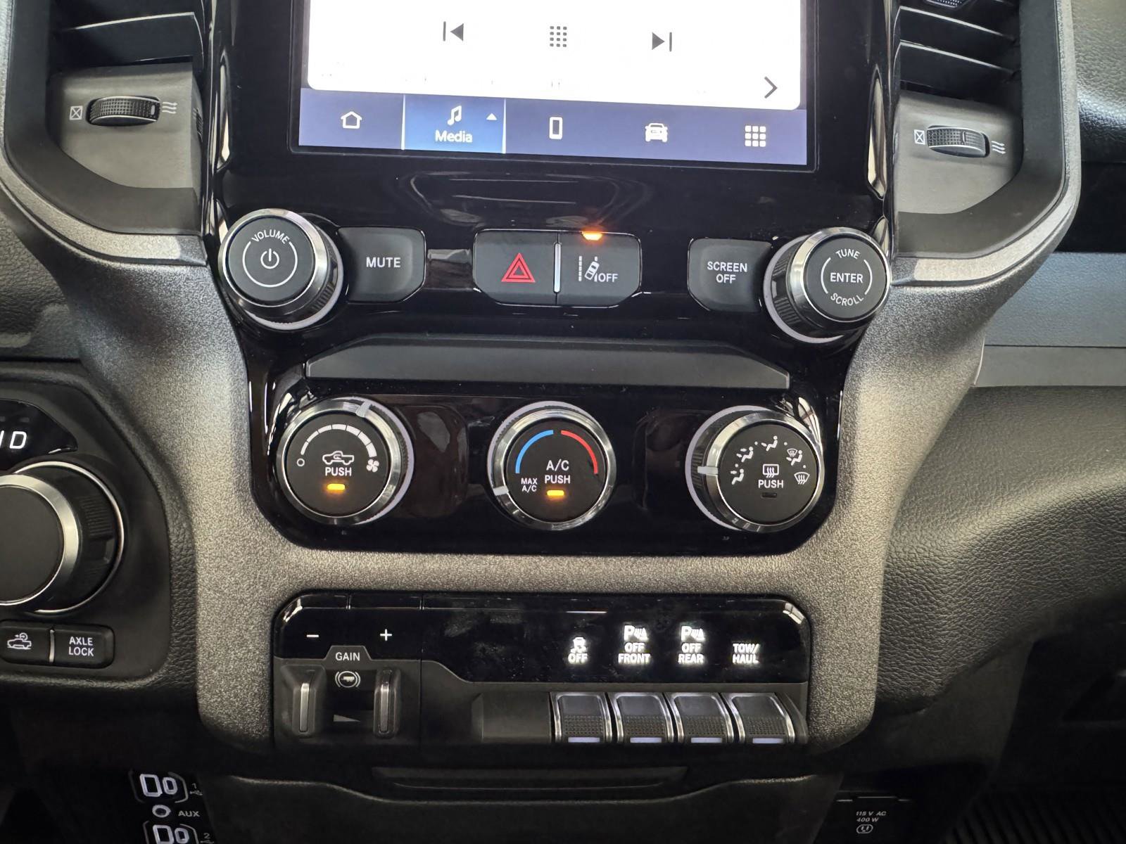 New 2026 RAM 1500 Classic Warlock image 13