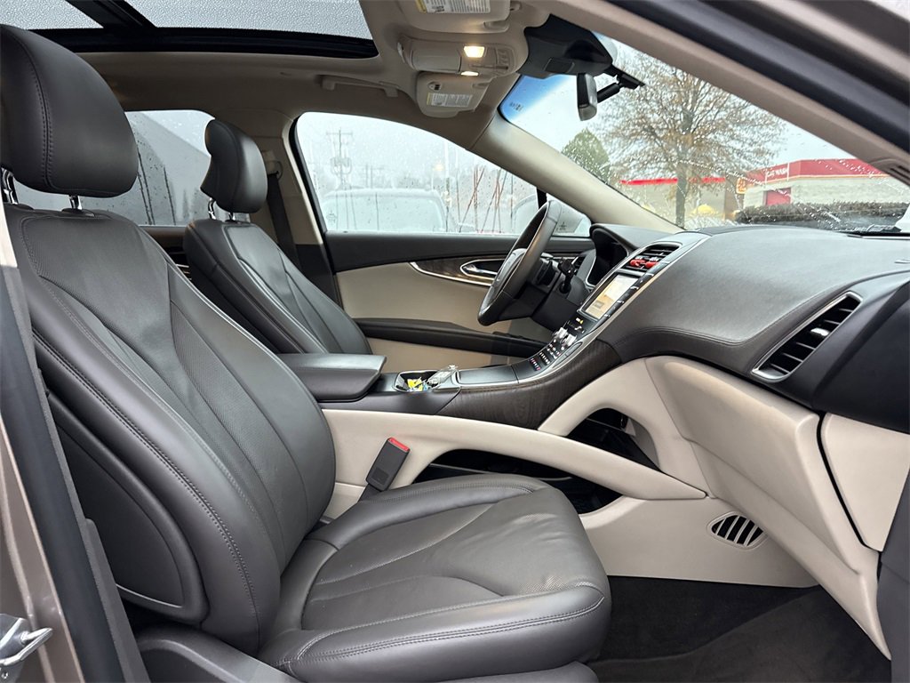 Used 2019 Lincoln Nautilus Reserve image 20