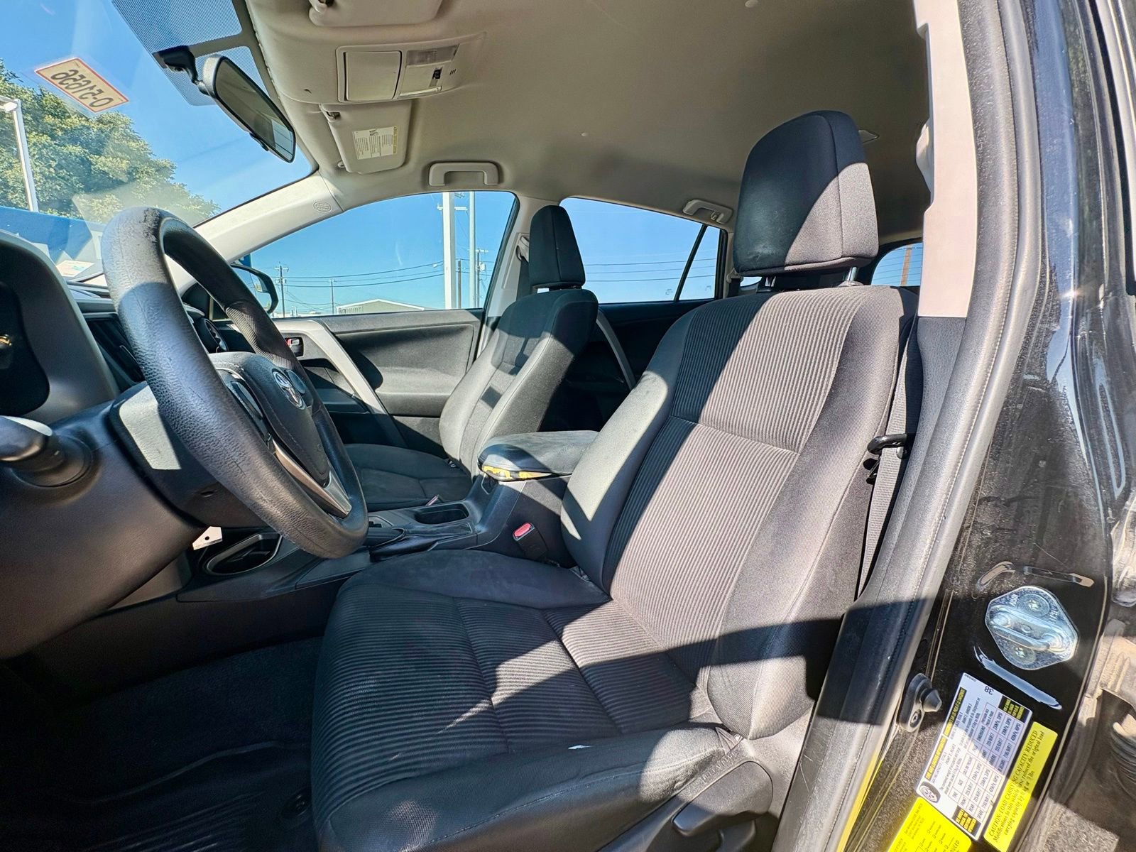 Used 2016 Toyota RAV4 LE FWD image 14