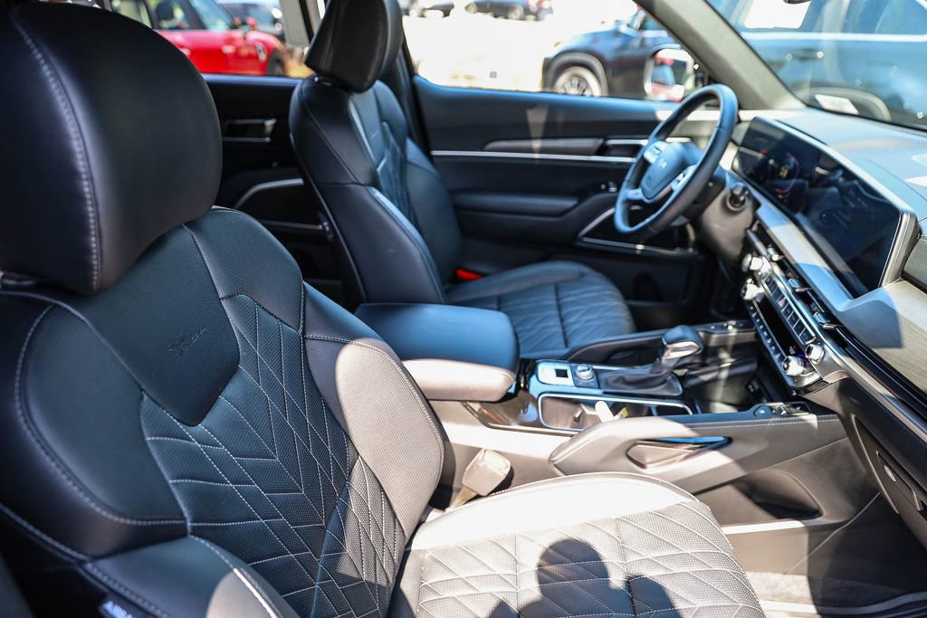 Used 2025 Kia Telluride EX X-Line AWD/4WD image 17