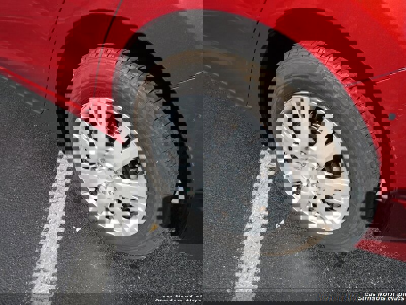 Used 2015 MAZDA MAZDA3 i Sport image 16