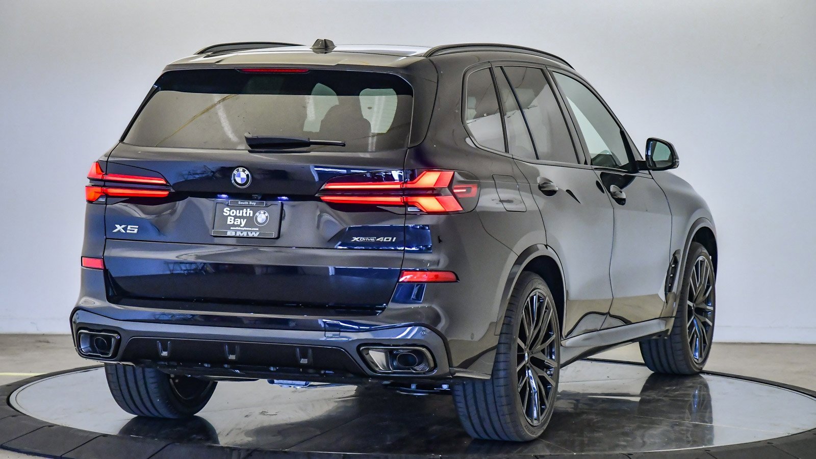 New 2026 BMW X5 xDrive40i w/ M Sport Package image 5