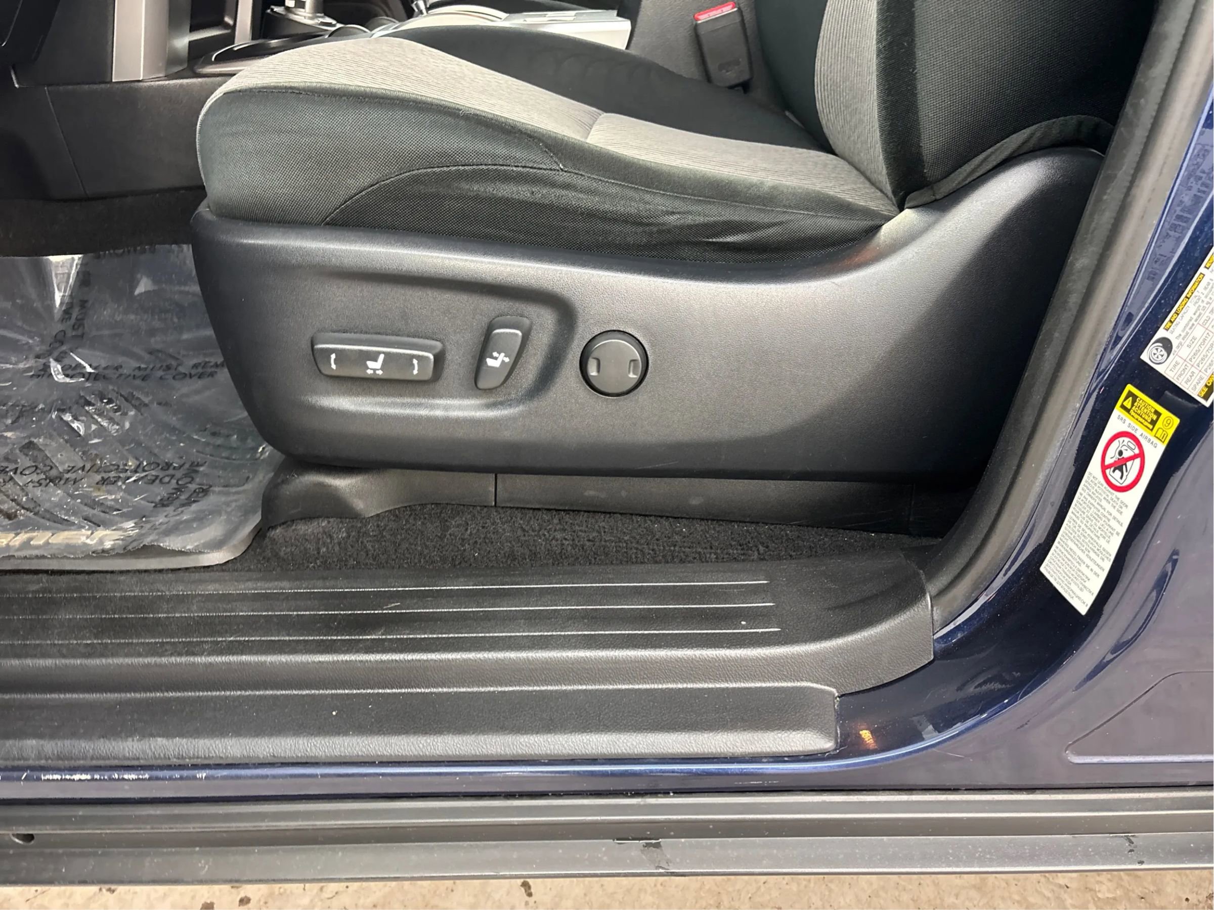 Used 2016 Toyota 4Runner SR5 AWD/4WD image 24