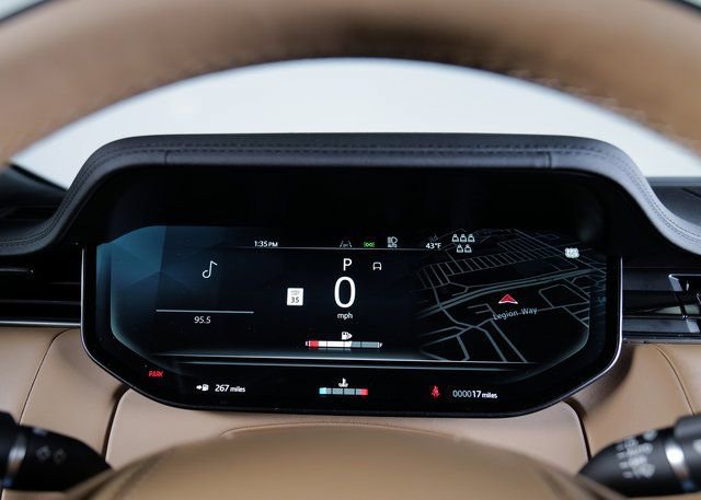 New 2025 Land Rover Range Rover Long Wheelbase SE image 16