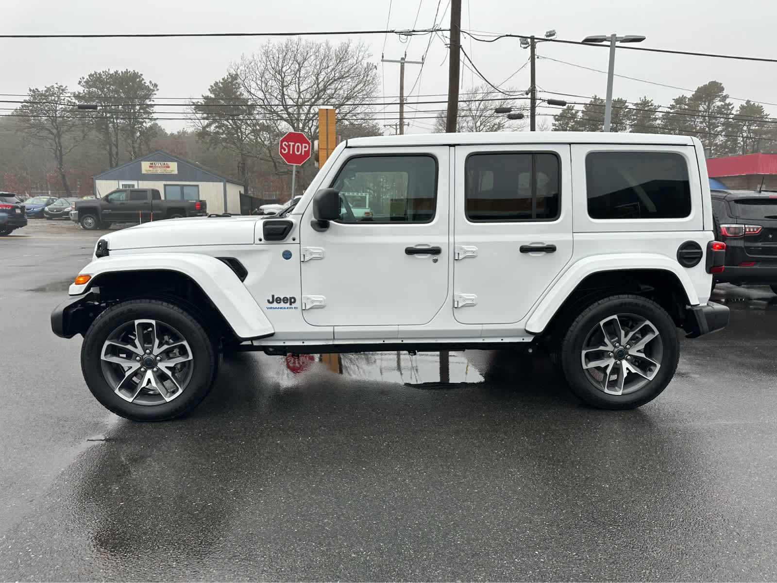 Used 2024 Jeep Wrangler Sport S w/ Convenience Group image 4