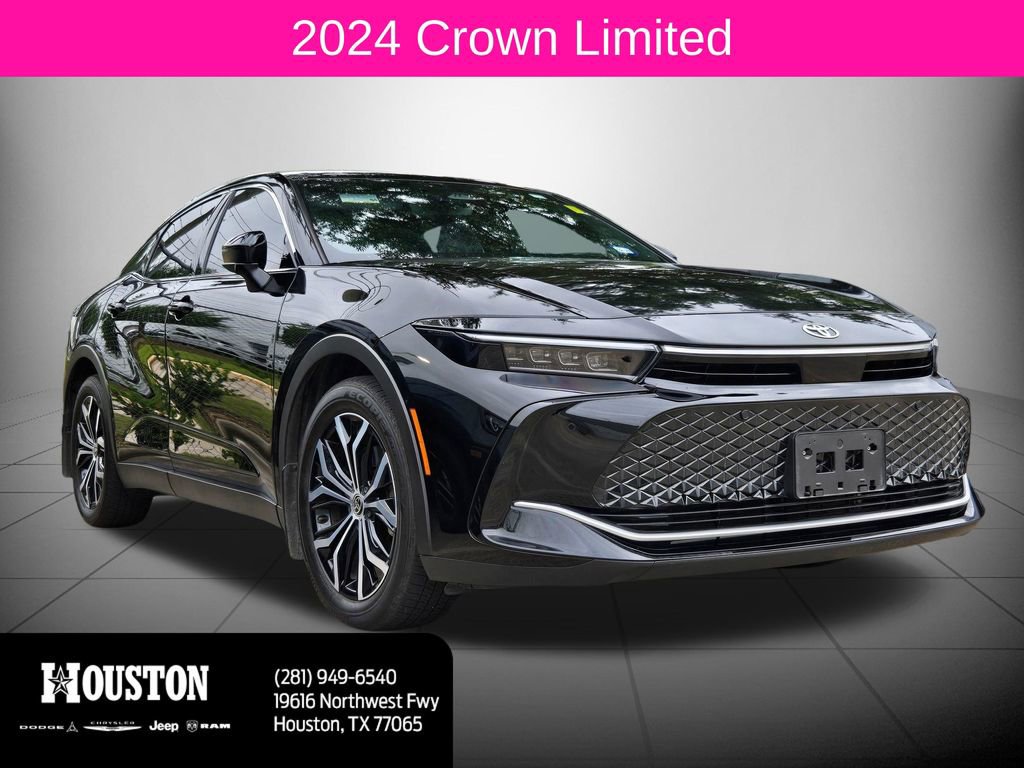 Used 2024 Toyota Crown Limited image 1
