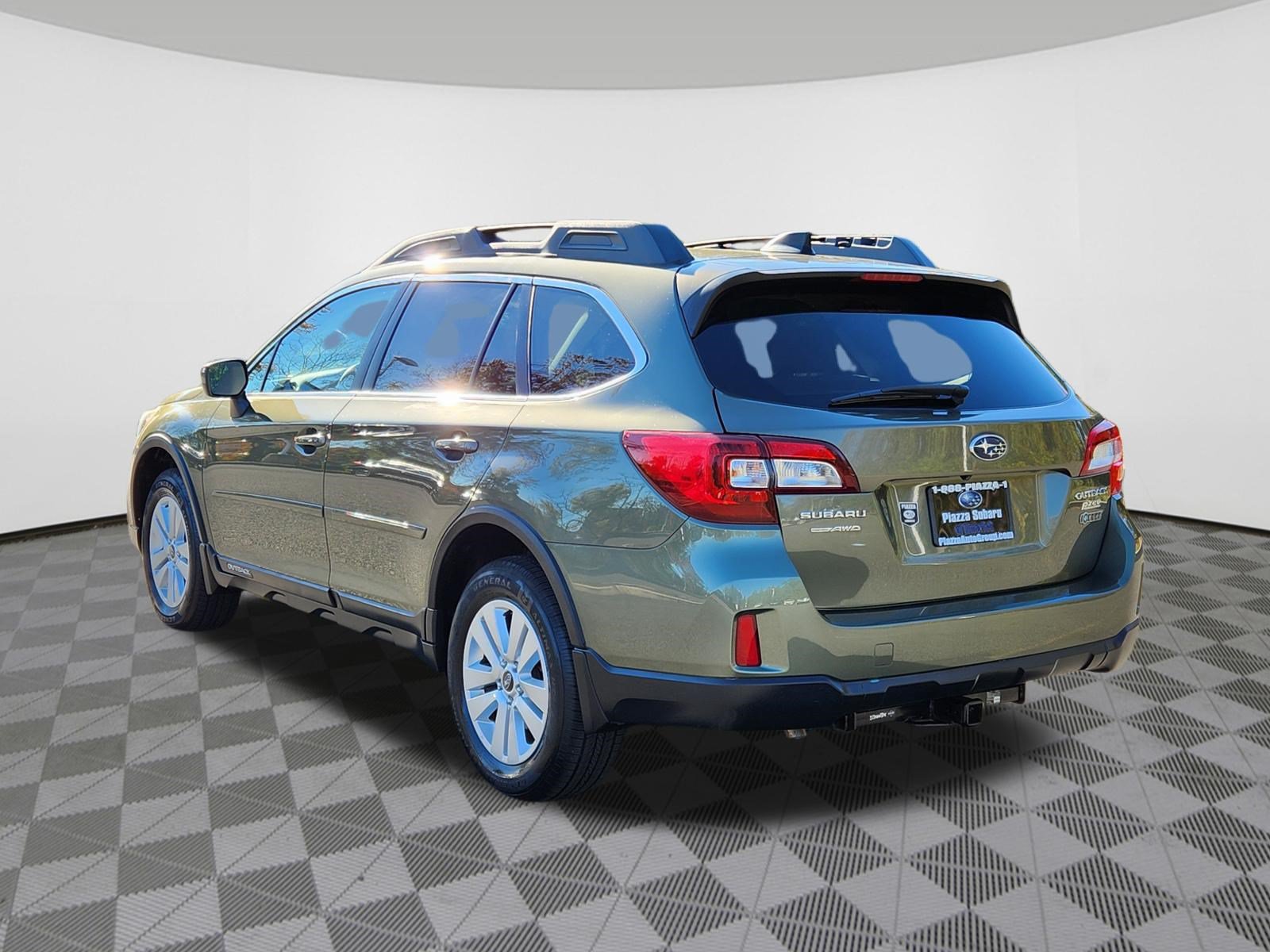 Used 2016 Subaru Outback 2.5i Premium AWD/4WD image 3
