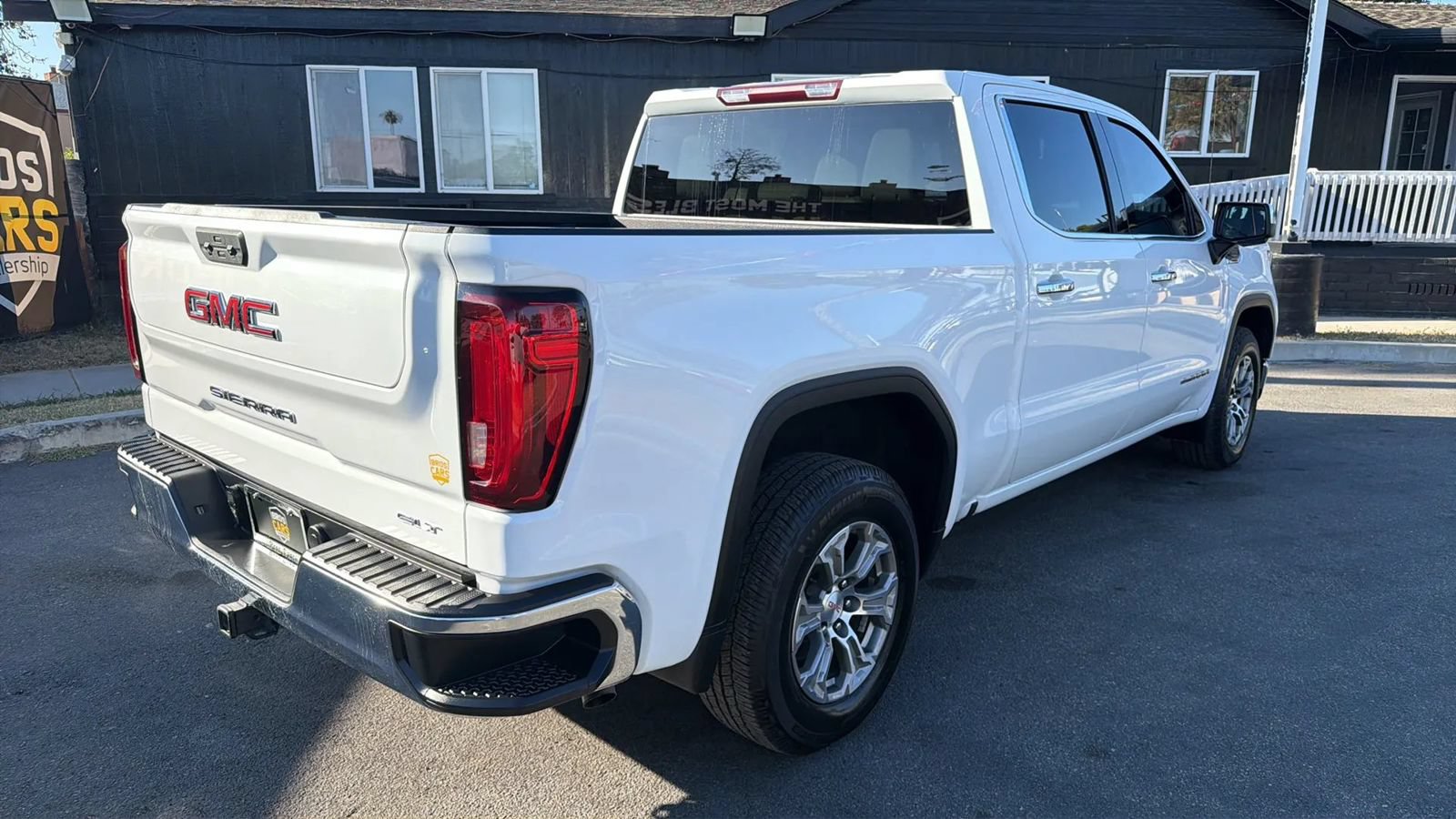 Used 2023 GMC Sierra 1500 SLT RWD image 8