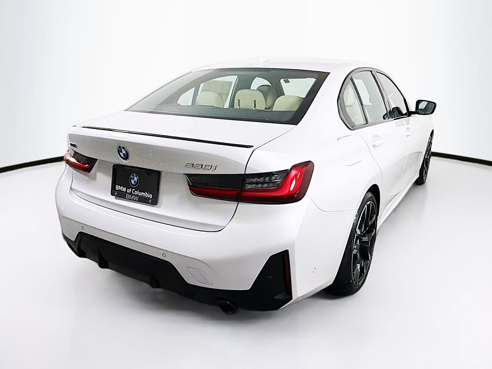 New 2026 BMW 330i xDrive Sedan w/ M Sport Package AWD/4WD image 7