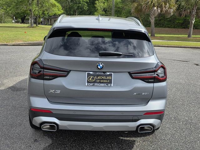 Used 2023 BMW X3 xDrive30i w/ Premium Package image 3
