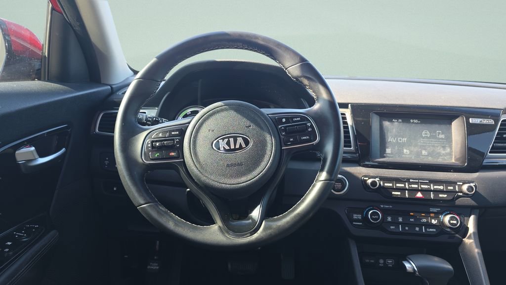 Used 2018 Kia Niro EX FWD image 15