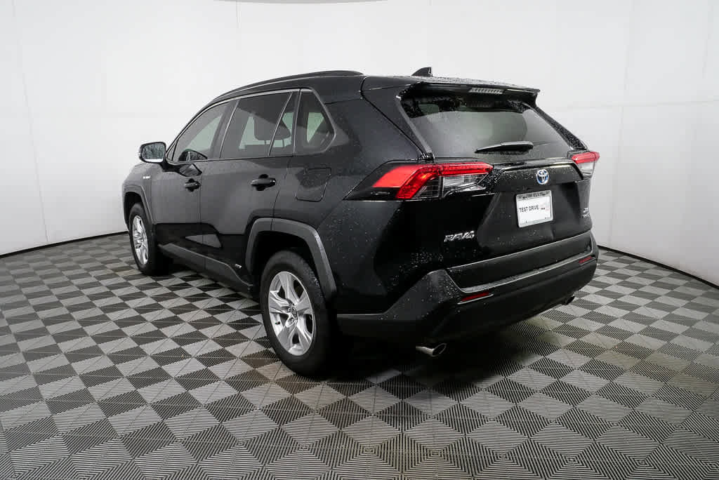 Used 2021 Toyota RAV4 XLE w/ Convenience Package image 26