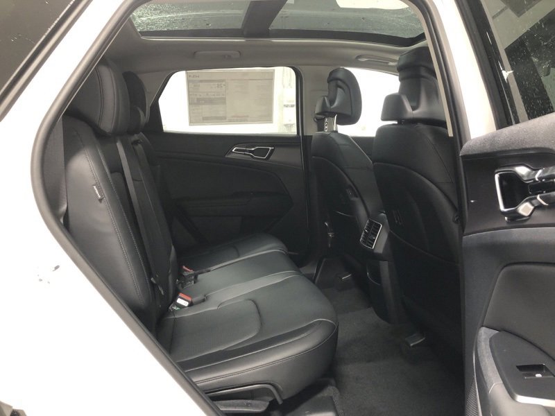 New 2026 Kia Sportage SX image 11
