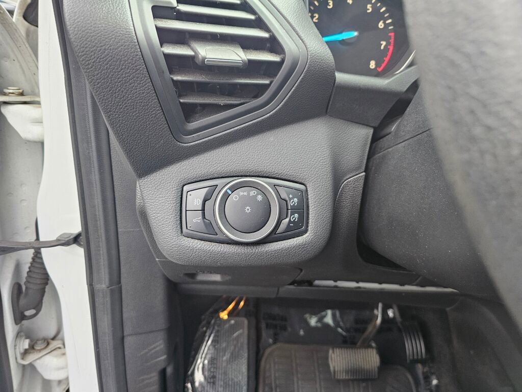 Used 2017 Ford Escape SE w/ Equipment Group 201A image 29