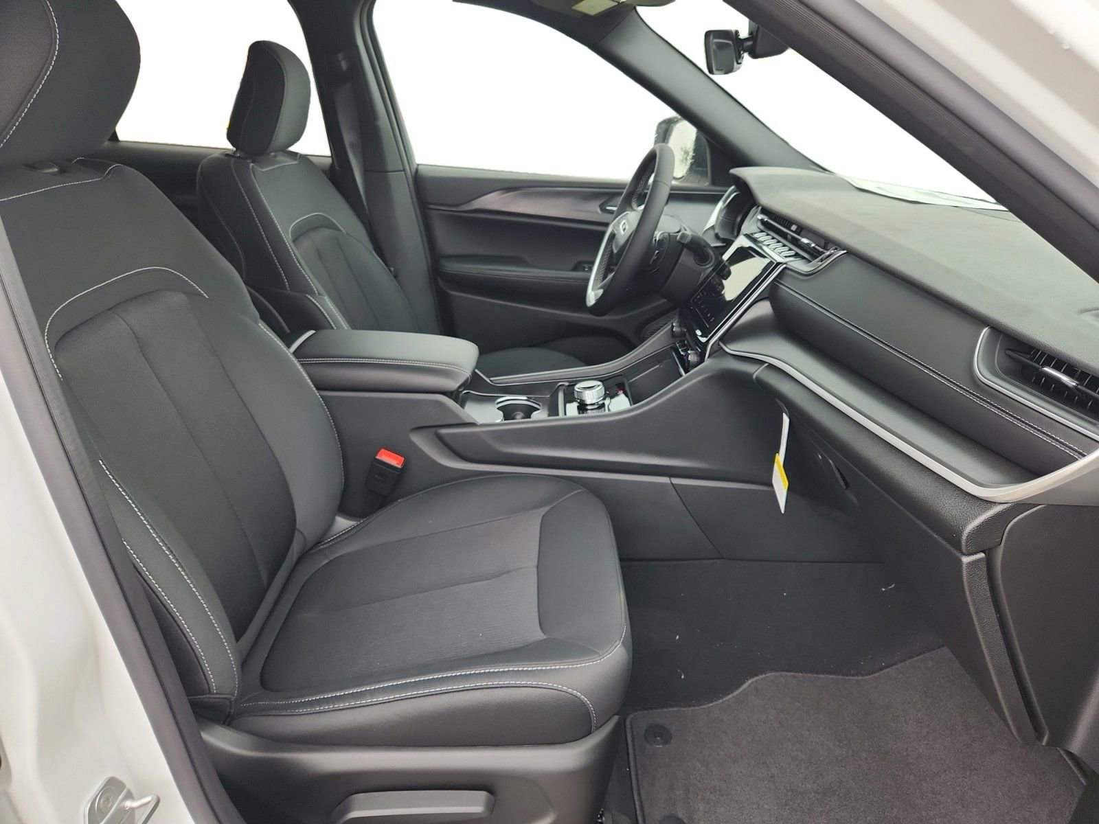 New 2026 Jeep Grand Cherokee Laredo RWD image 24