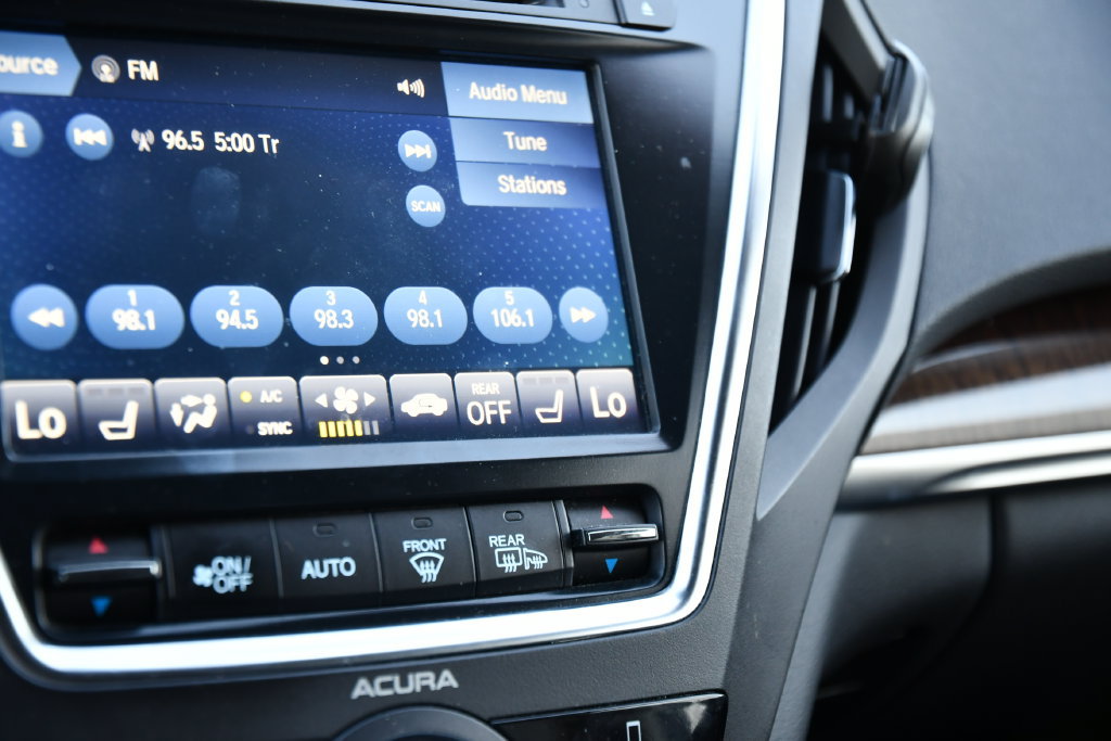 Used 2020 Acura MDX SH-AWD image 22
