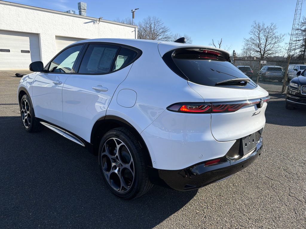 Used 2024 Alfa Romeo Tonale Ti w/ Active Assist Package image 3