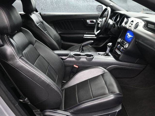 Used 2022 Ford Mustang Premium image 8