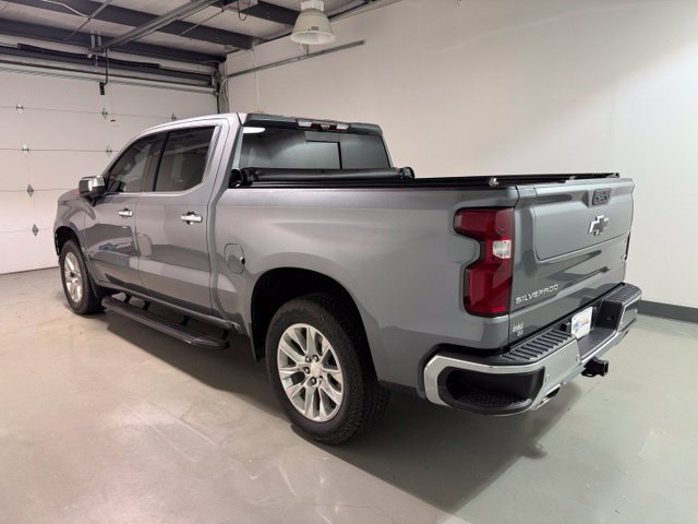 Used 2022 Chevrolet Silverado 1500 LTZ w/ LTZ Premium Package AWD/4WD image 5