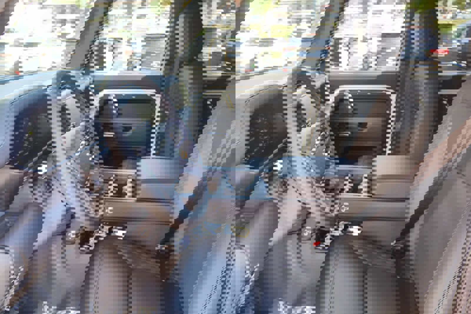 New 2026 Land Rover Defender 110 S image 21