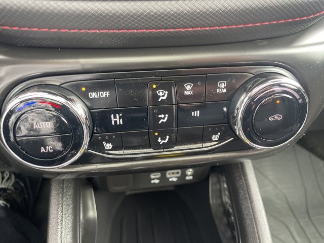 Used 2023 Chevrolet TrailBlazer RS image 28