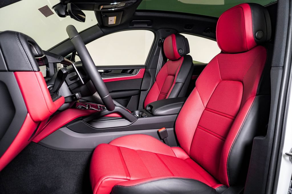 New 2026 Porsche Cayenne Coupe AWD/4WD image 5