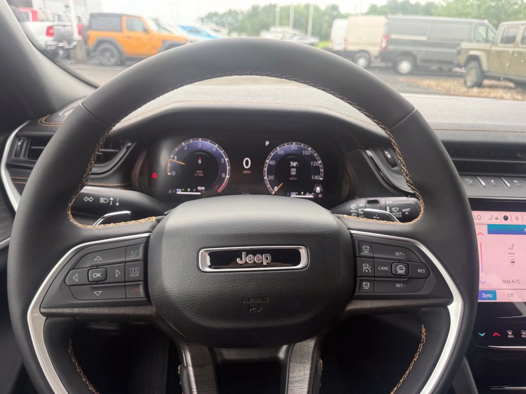 New 2026 Jeep Grand Cherokee L Limited AWD/4WD image 19