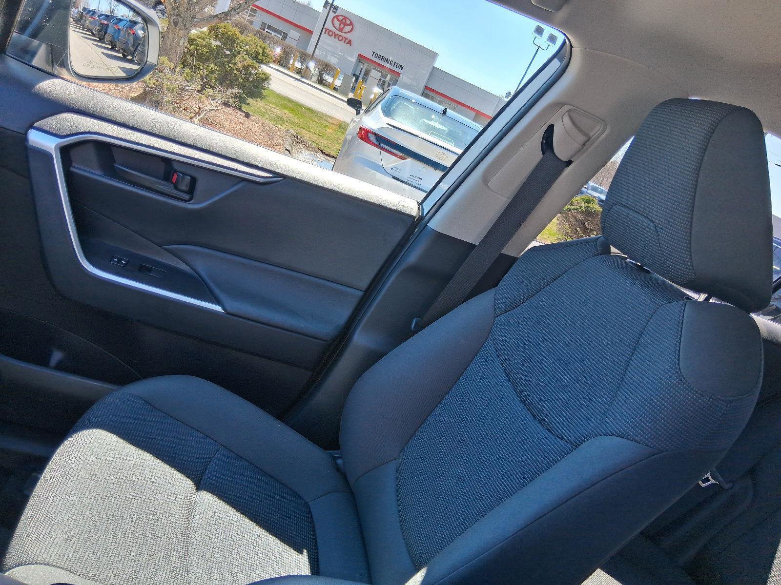 Used 2025 Toyota RAV4 LE image 19