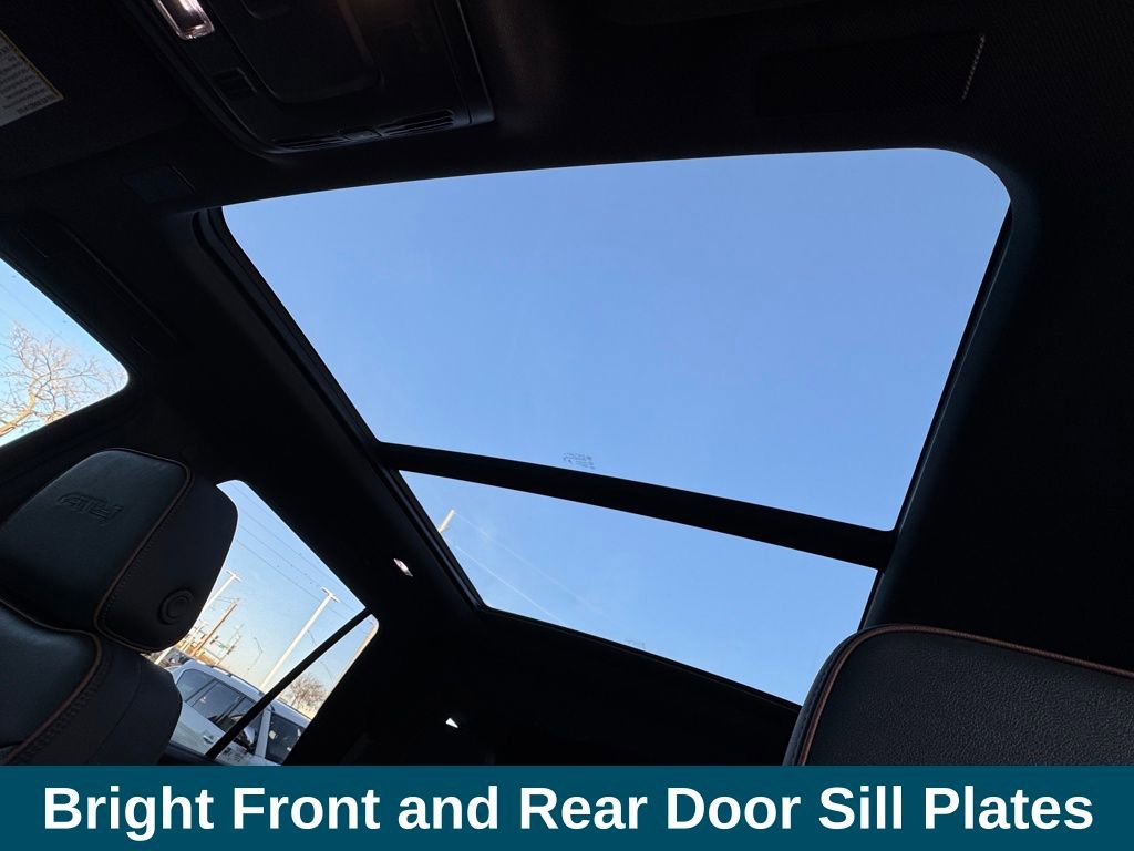 Used 2025 GMC Yukon AT4 w/ AT4 Premium Package image 28