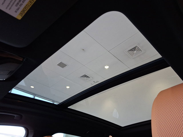 Certified 2026 BMW X5 xDrive50e w/ Premium Package image 14