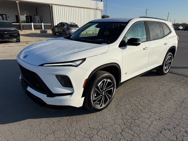 Used 2025 Buick Enclave Sport Touring image 2