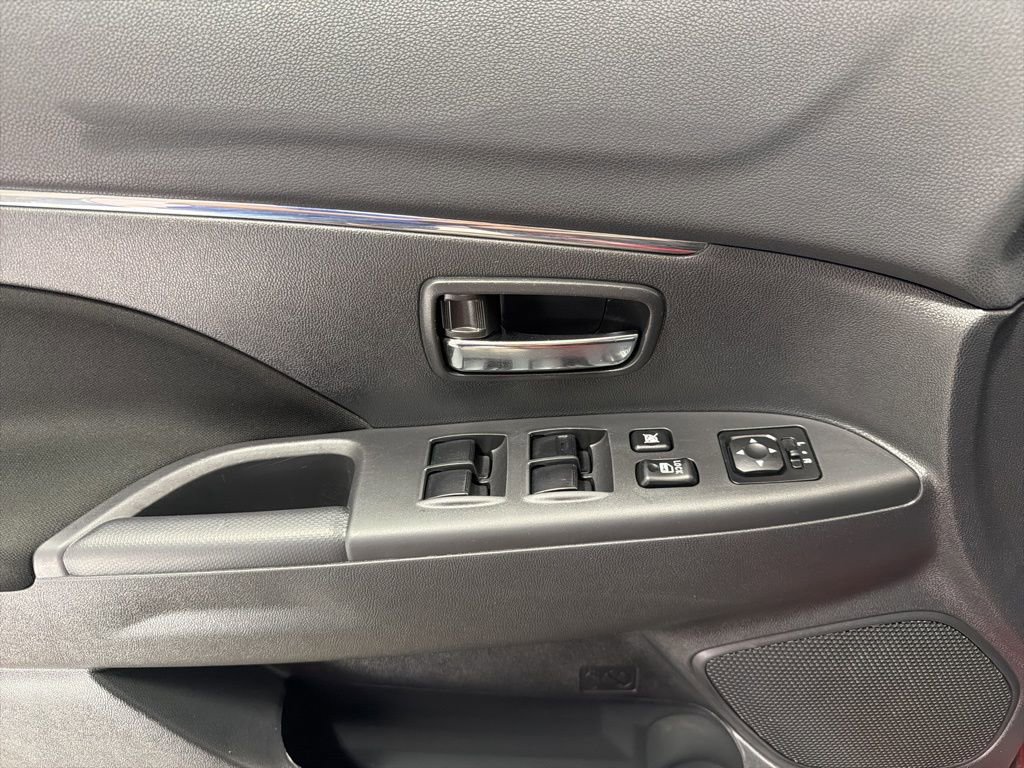 Used 2023 Mitsubishi Outlander Sport SE image 12