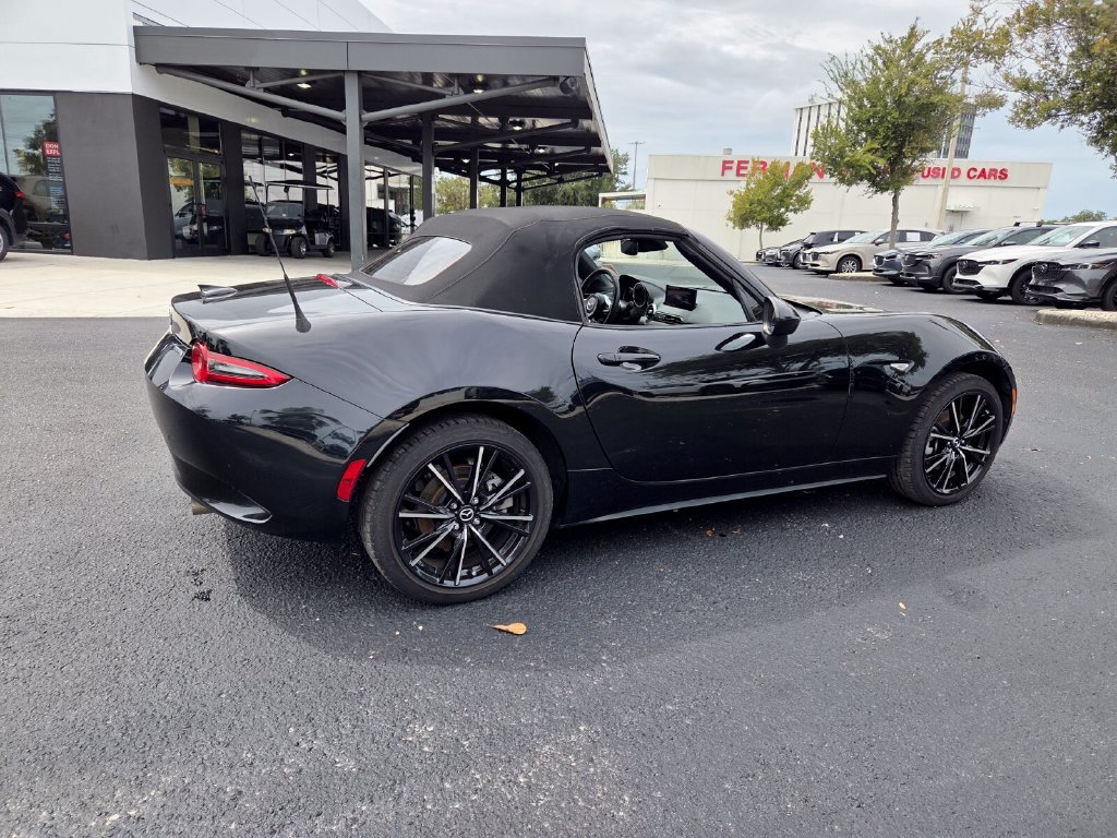 Used 2024 MAZDA MX-5 Miata Grand Touring RWD image 14