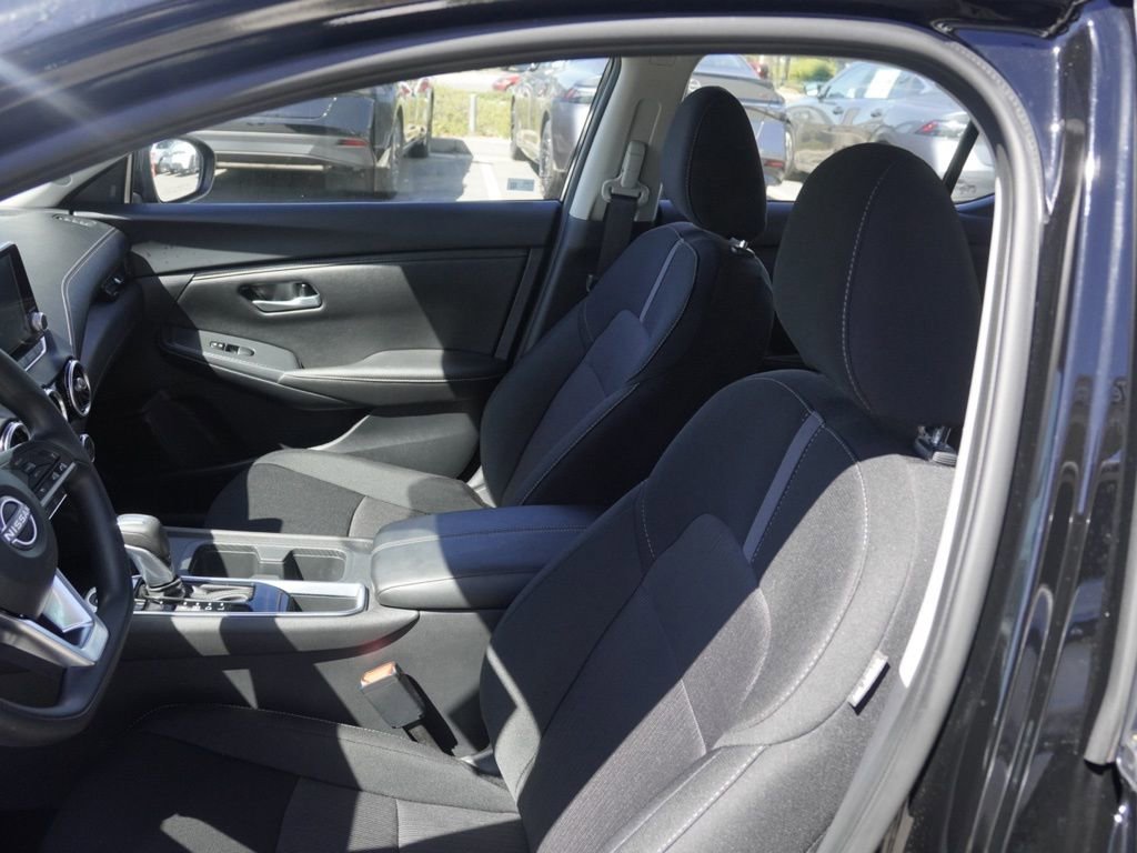 Certified 2025 Nissan Sentra SV image 15
