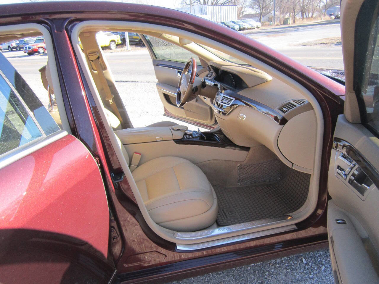 Used 2012 Mercedes-Benz S 550 4MATIC image 13