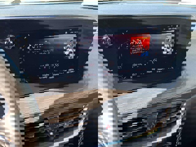 Used 2024 Buick Encore GX Sport Touring w/ Comfort Package image 18