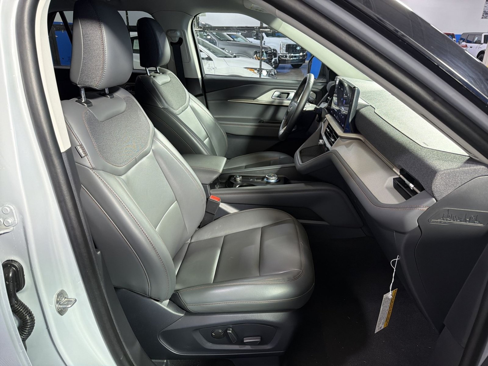 New 2026 Ford Explorer Active w/ Active Comfort Package AWD/4WD image 27