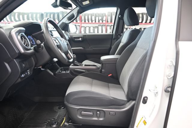 Used 2023 Toyota Tacoma TRD Off-Road AWD/4WD image 11