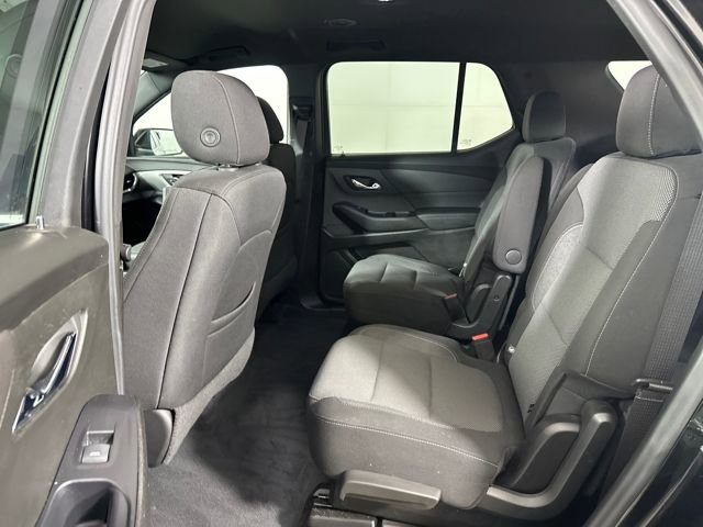 Used 2022 Chevrolet Traverse LT image 25