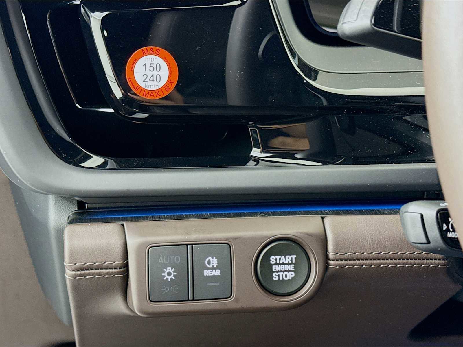 New 2025 Porsche Panamera Turbo image 14