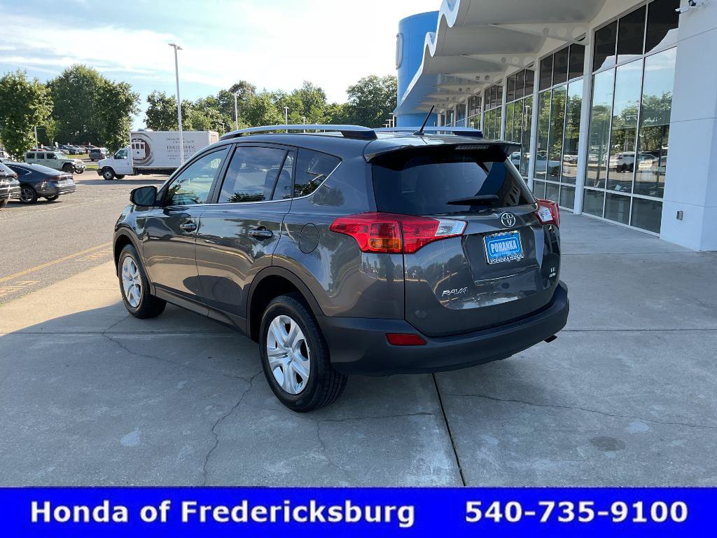 Used 2015 Toyota RAV4 LE AWD/4WD image 4